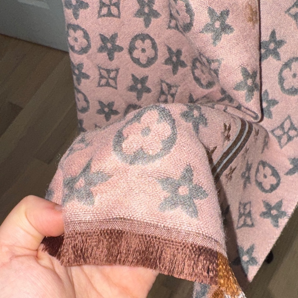 Pink And Gray Patterned Shawl - image 7